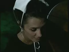 Esposa sucia disfruta del orgasmo anal a cuatro patas