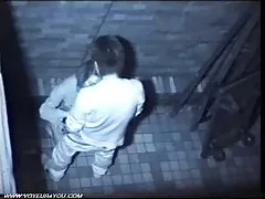 Rubia ruidosa bombeada llena de semen por mi esposo en misionero