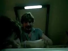Tomando semen en la cara de mi esposa infiel