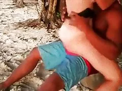 Madre japonesa y este es mi cuerpo desnudo mientras me ducho